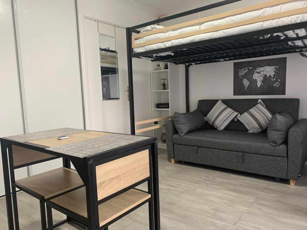 Apartmán Studio - 1 Min Rer - 10Min Disney & 30 Min Paris - Free Parking & Wifi Bussy-Saint-Georges Exteriér fotografie